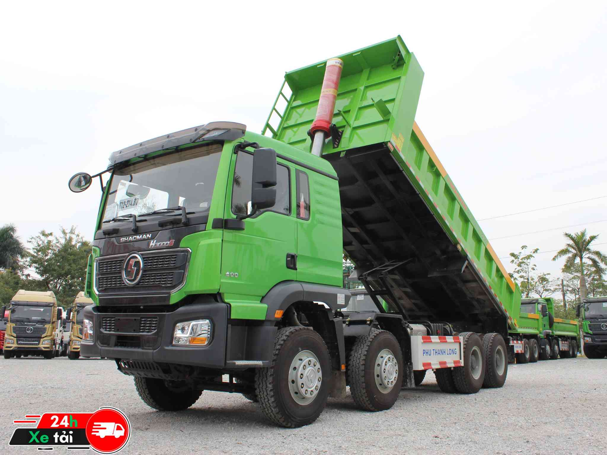 Ngoại thất xe ben Shacman H3000S 4 chân