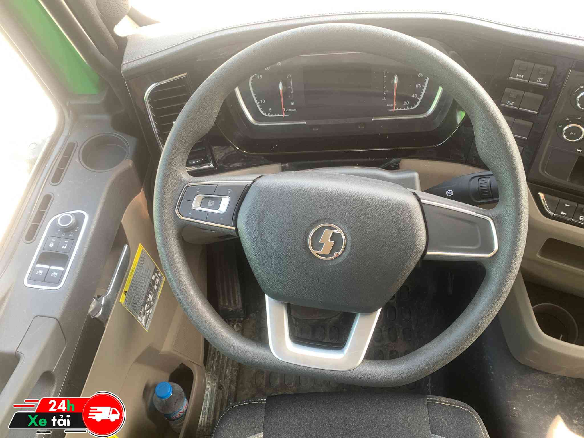 Vô lăng xe ben Shacman H3000S 400 HP